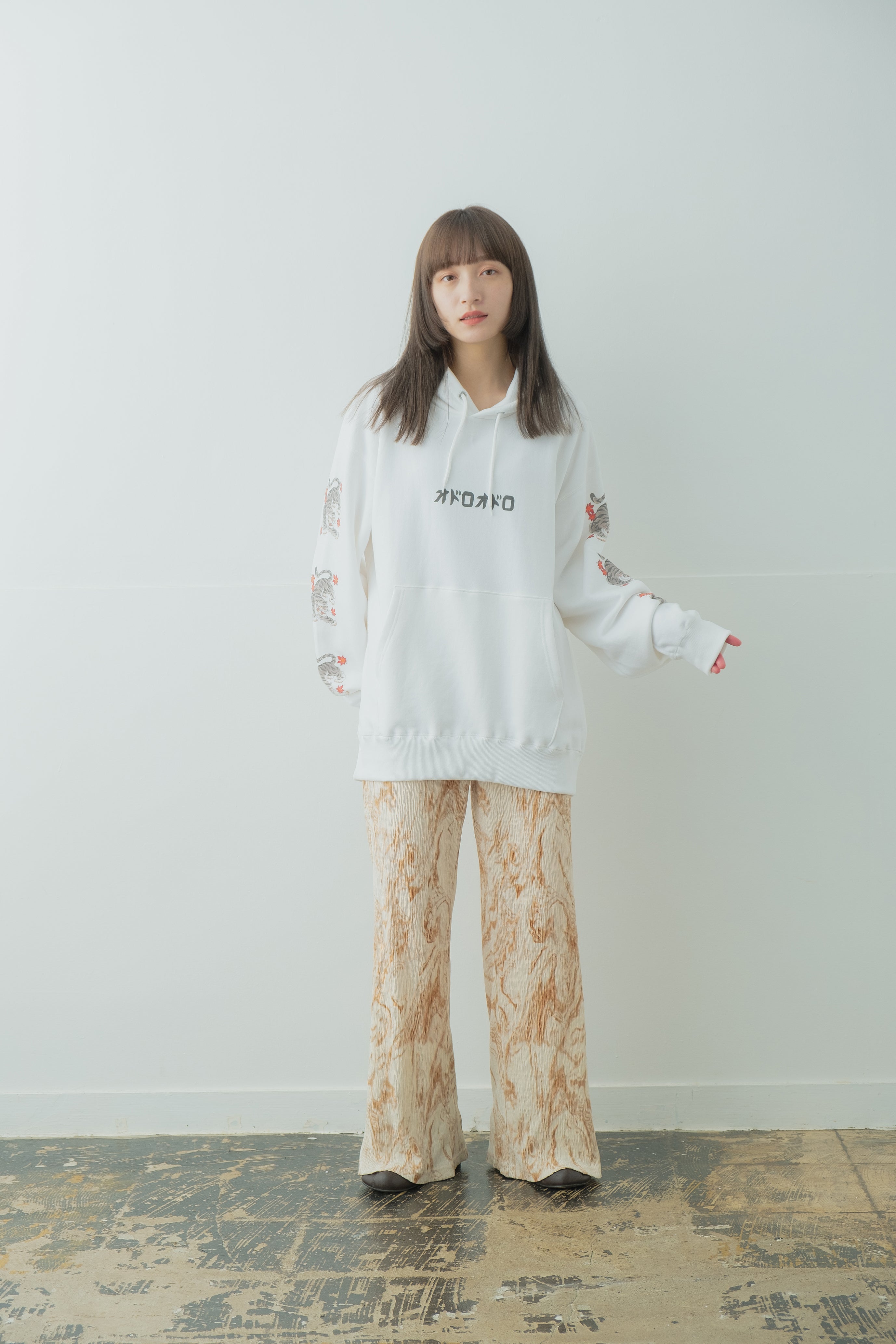 五黄の虎 Hoodie type-A