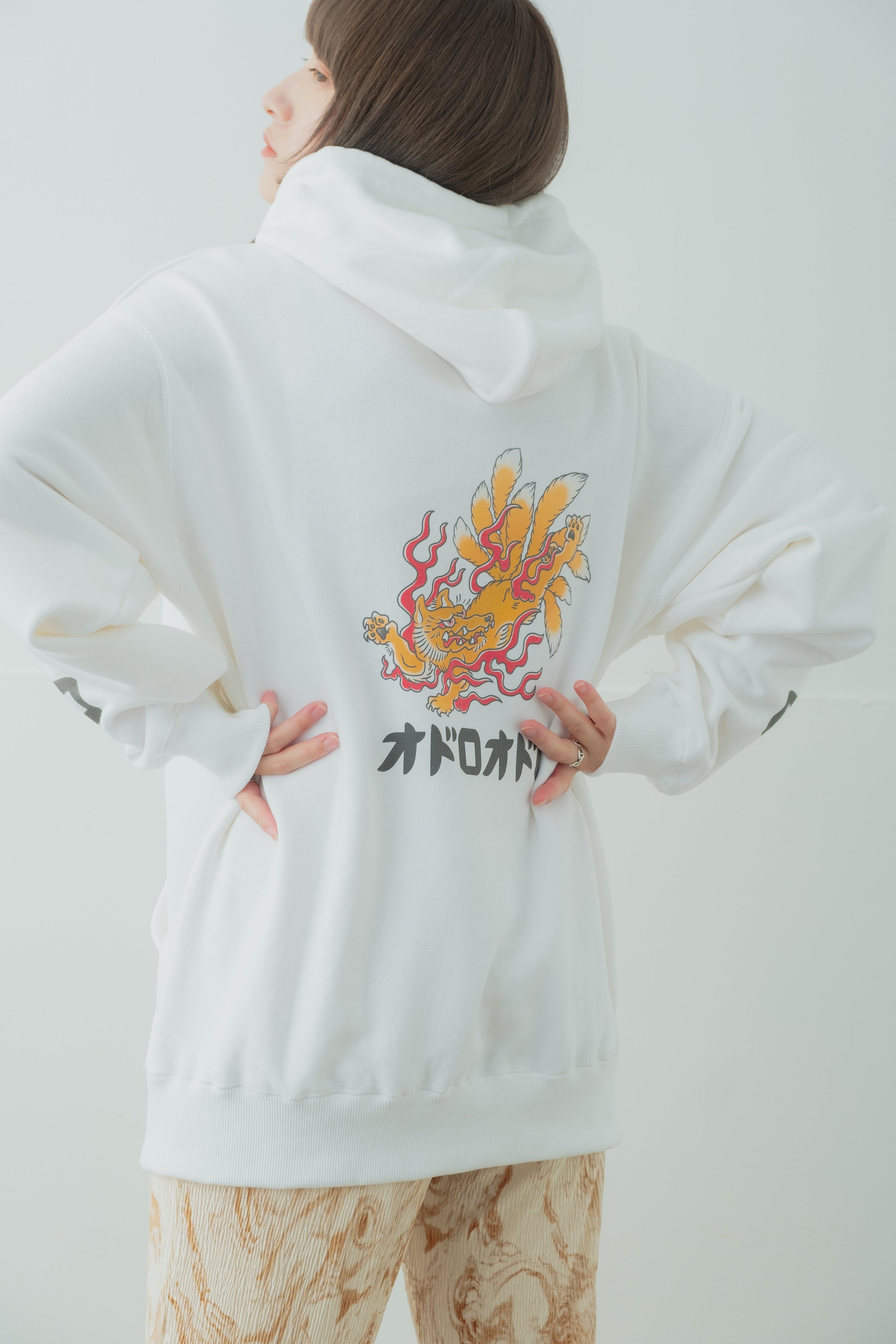 九尾の狐 Hoodie type-B