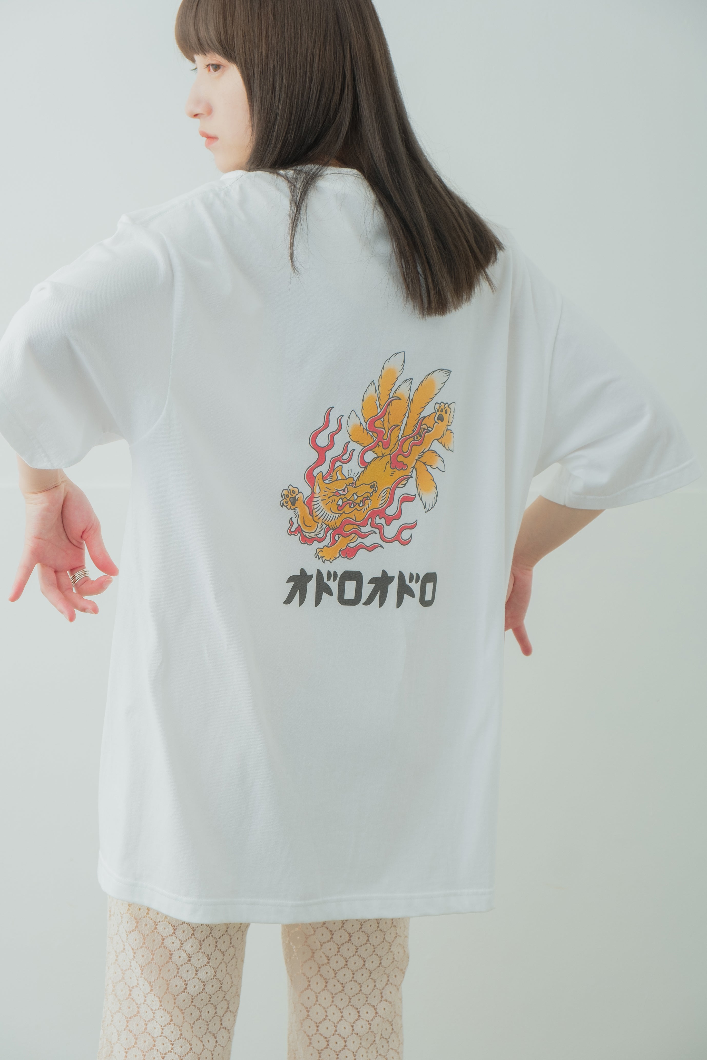 九尾の狐 T-Shirt